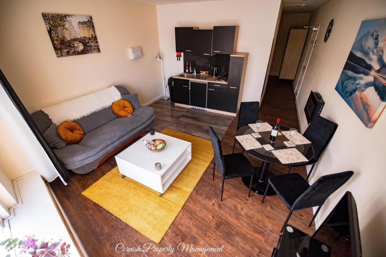 Road Apartment