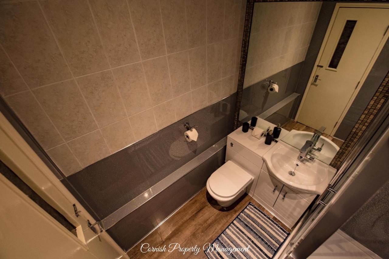 Road Apartment